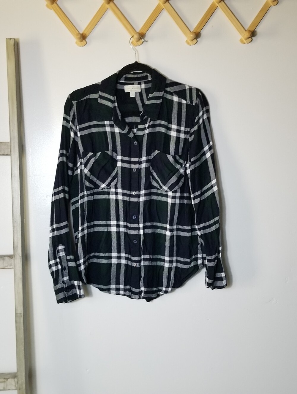 LUCKY BRAND WOMEN'S BLUE GREEN WHITE PLAID SOFT BUTTON DOWN SHIRT SIZE LARGE